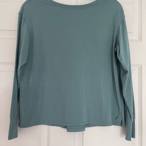 L.L. Bean Women's Teal Long Sleeve Top size SP. Gently Worn.